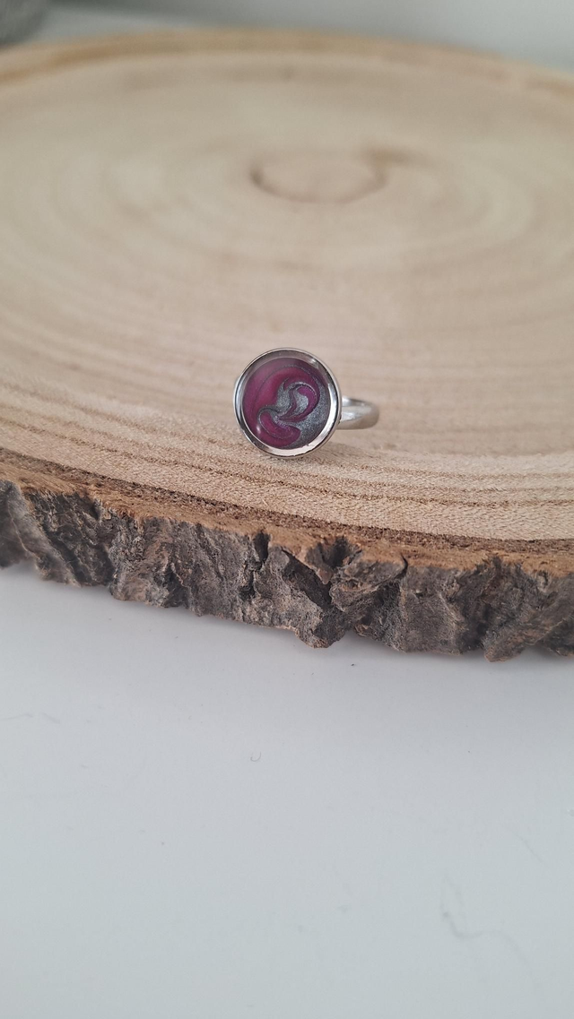 Bague argentée violette et argentée