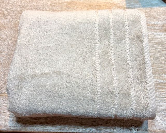 TOALLA LAVABO ALGODON PEINADO TOPO 50X90 