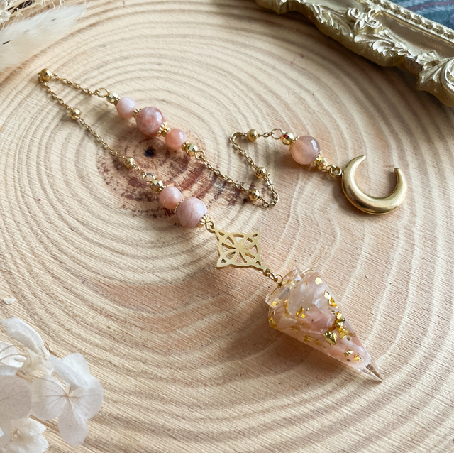 Pendule pierre de lune rose croissant