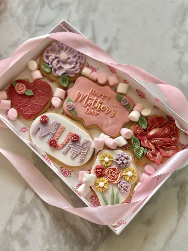 Mother’s Day vanilla biscuits 