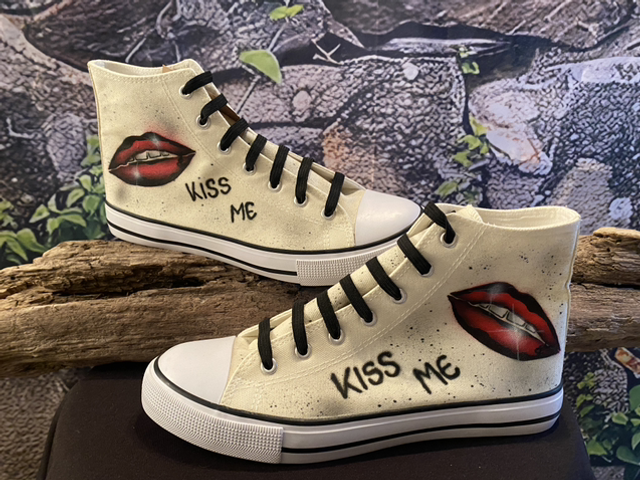 Sneaker KISS ME