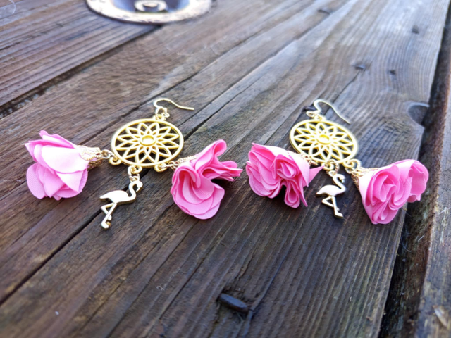 Boucles d'oreilles lustre Gulabi Pashki