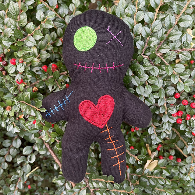 Voodoo doll/pin cushion