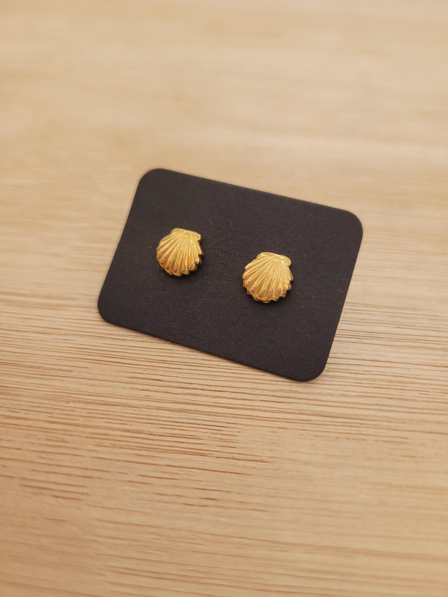 Gold stainless steel shell flat back stud earrings - SL-023