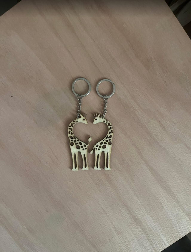 porte-clés girafe forment un cœur 