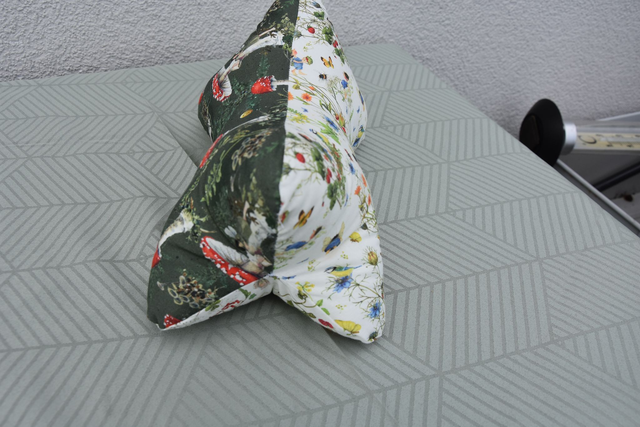 Lese- oder Nackenknochen Grösse XL Märchenmotiv 