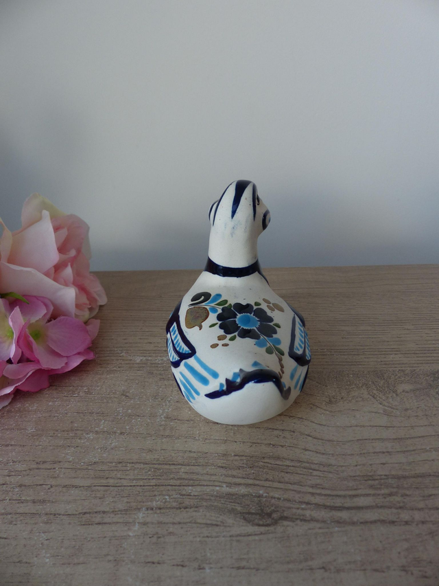 Figurine canard poterie mexicaine tonala bleu crème signé, sculpture canard oiseau Mexico peint main, mexican pottery figural duck vintage