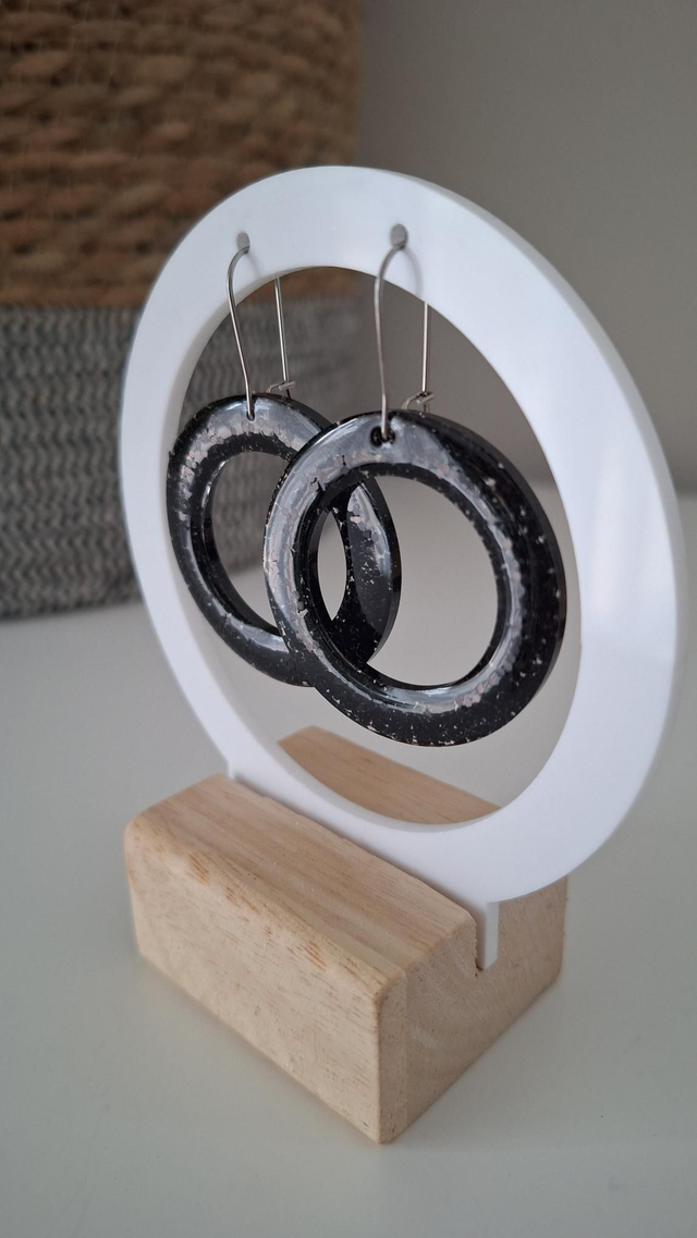 Boucles d&#039;oreilles rondes paillettes noires