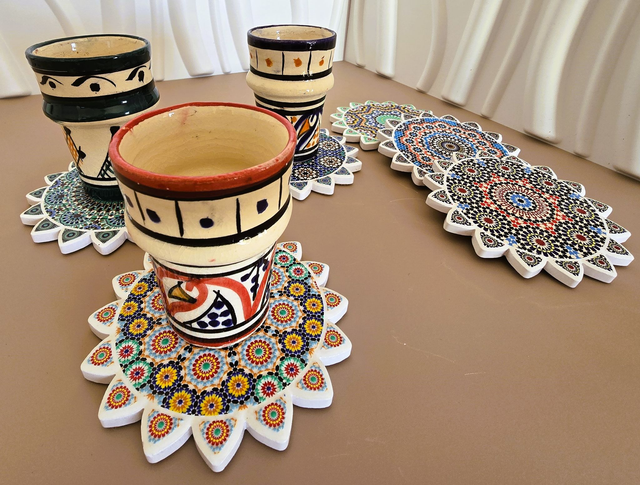 Lot de 4 sous-tasses, sous-verres en céramique gravés de Safi-Faits mains 