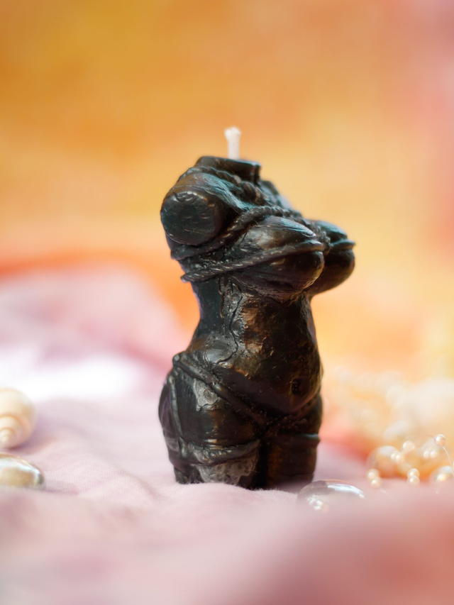 Bougie Ishtar ❧ Pierre volcanique