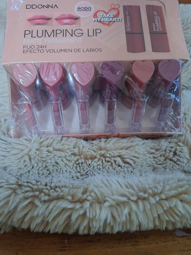 D'donna plumping lip