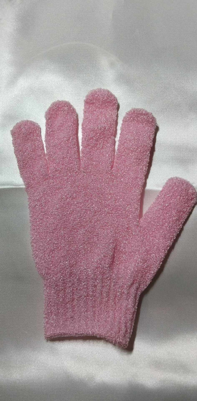 Gant de gommage rose 