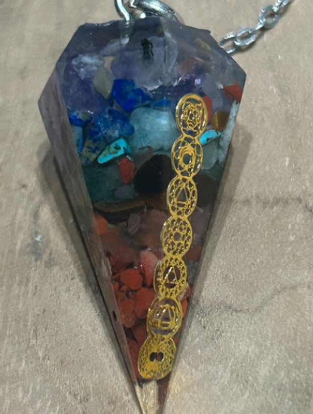 pendule " 7 chakras "