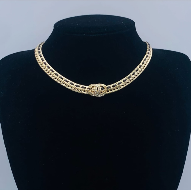 Colliers CH doré en strass
