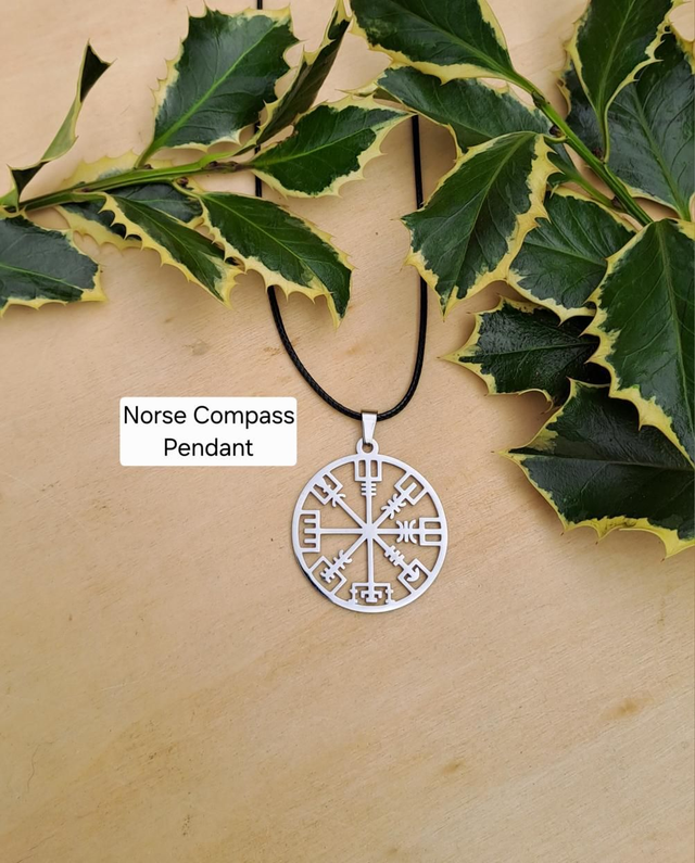 NORSE COMPASS PENDANT 