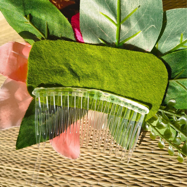 Peigne fleuri pour cheveux - PE001