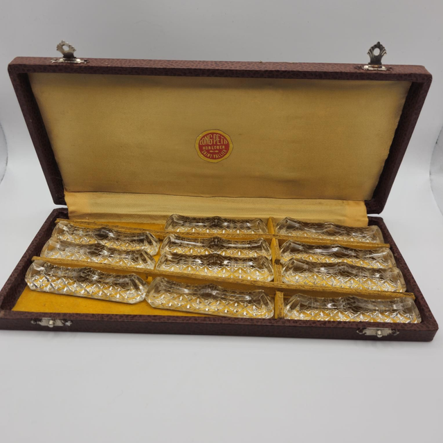 Ensemble de 11 porte-couteaux en cristal 