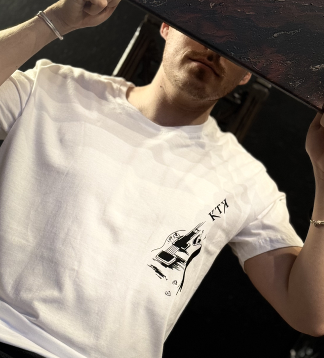 T-Shirt « Guitare OneLine » - Édition 🍂