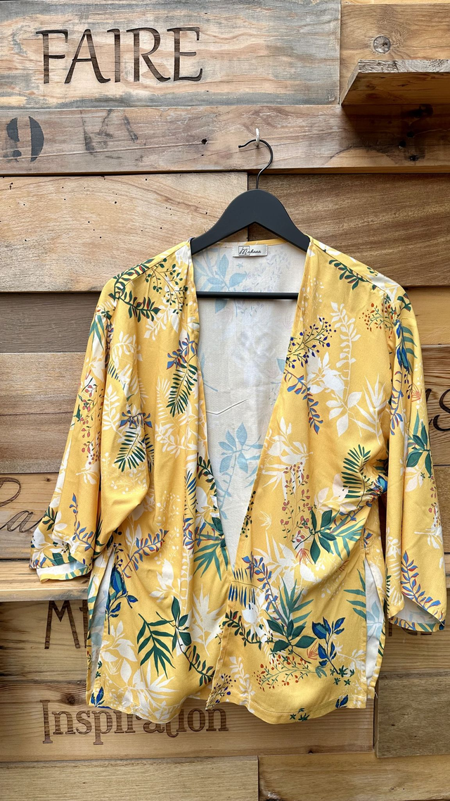 Tunique mi-longue jaune aux motifs japonisants