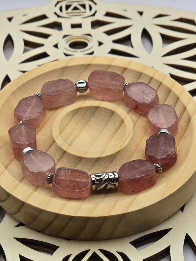 Bracelet Quartz fraise rectangle 1,2 x 1,6 cm