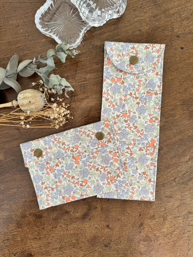 Étui à brosse à dents / ou à couverts