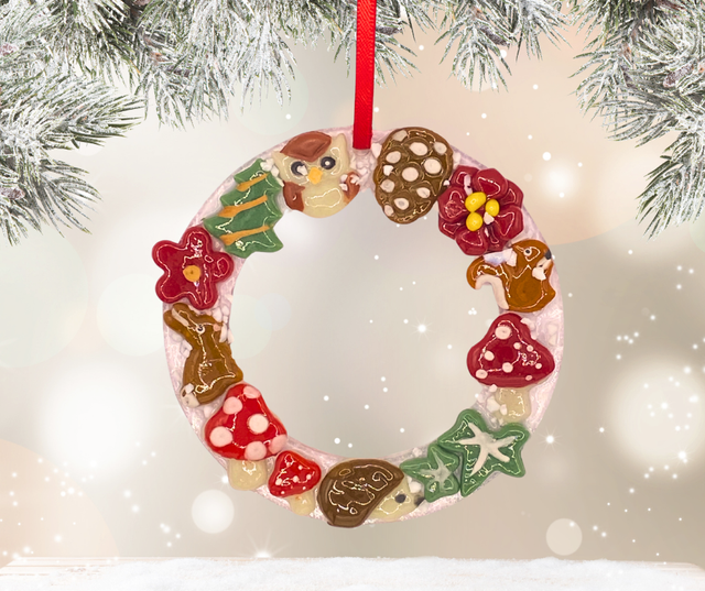 23.11.25 @ 2.30pm. Fused glass Christmas wreath @ Unconditional Love, Cleckheaton