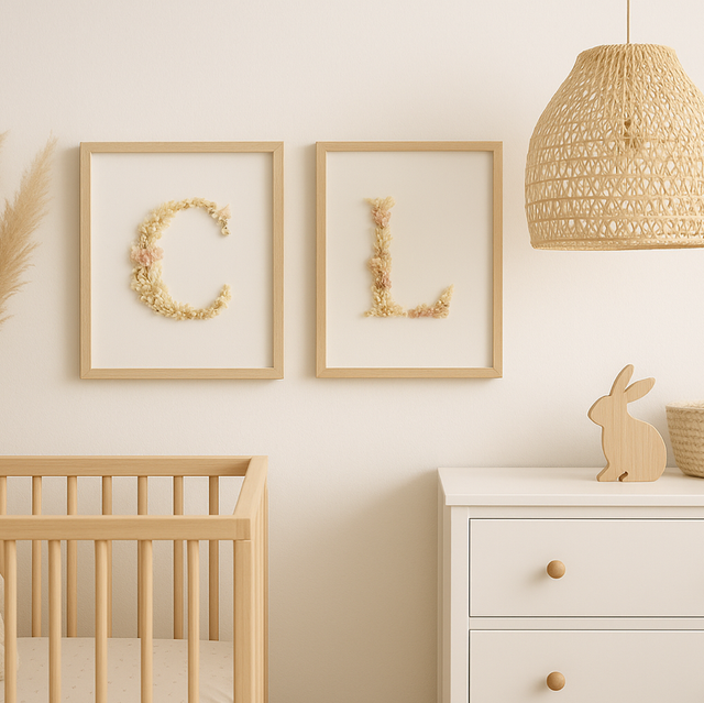 Lettre Florale (coloris au choix)+texte     encadrée