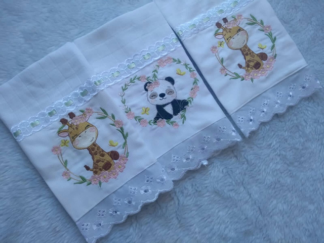 Fralda de boca safari menina