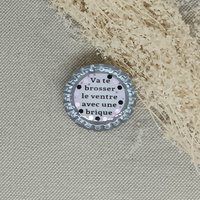 Va Te Brosser Le Ventre Avec Une Brique