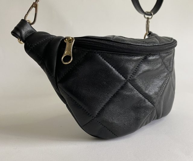 Sac banane en cuir matelassé noir