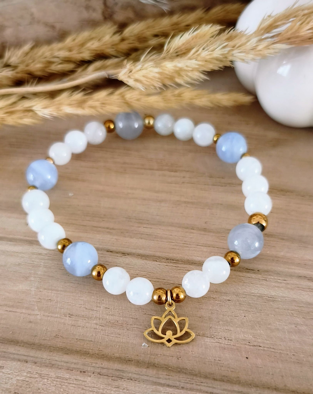 A Bracelet "Bouffées de chaleur" Calcédoine bleue et Pierre de Lune
