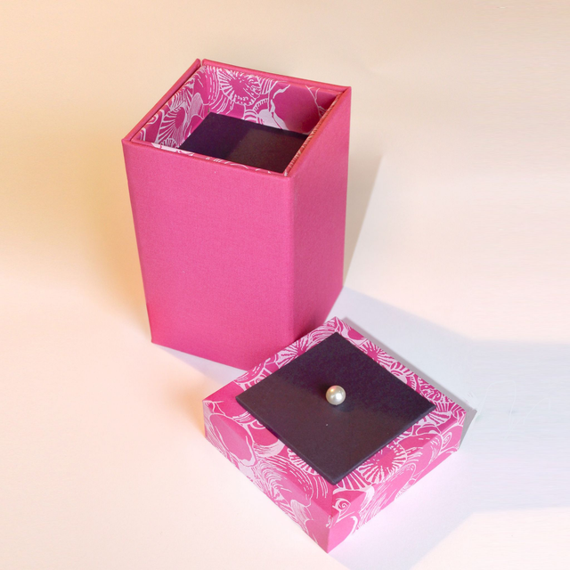 4 tier folding trinket box