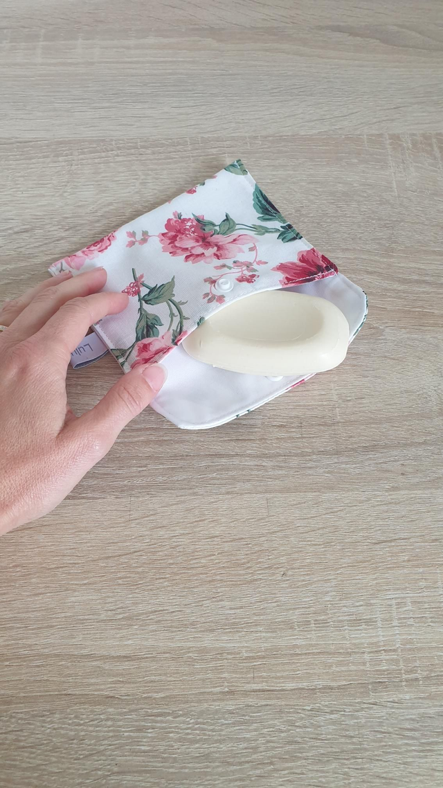 Pochette imperméable ROSES