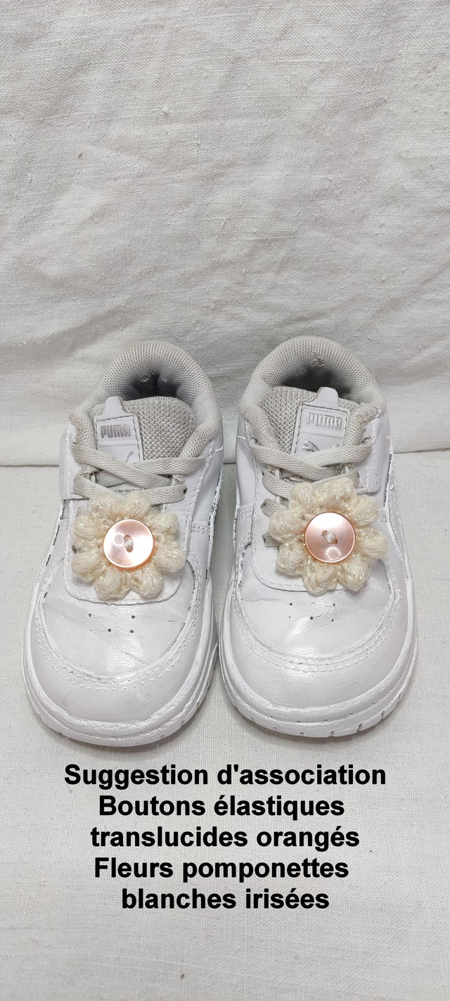 Duo Fleurs Pampilles Pomponettes Blanches Irisées