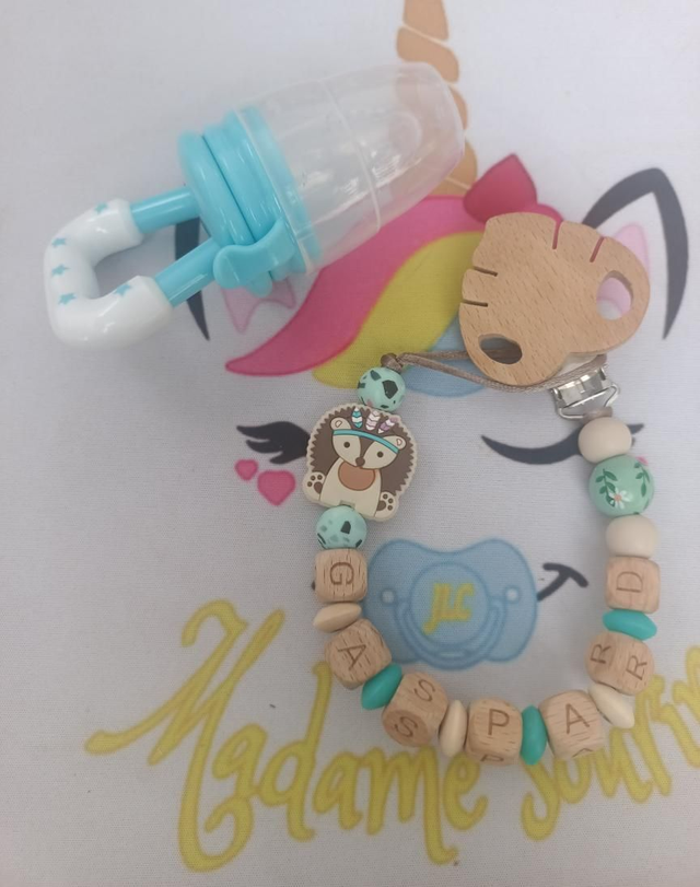 1 Attache tétine + 1 tétine grignoteuse