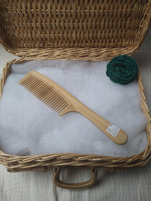 Peigne démêloir en Bambou brut 