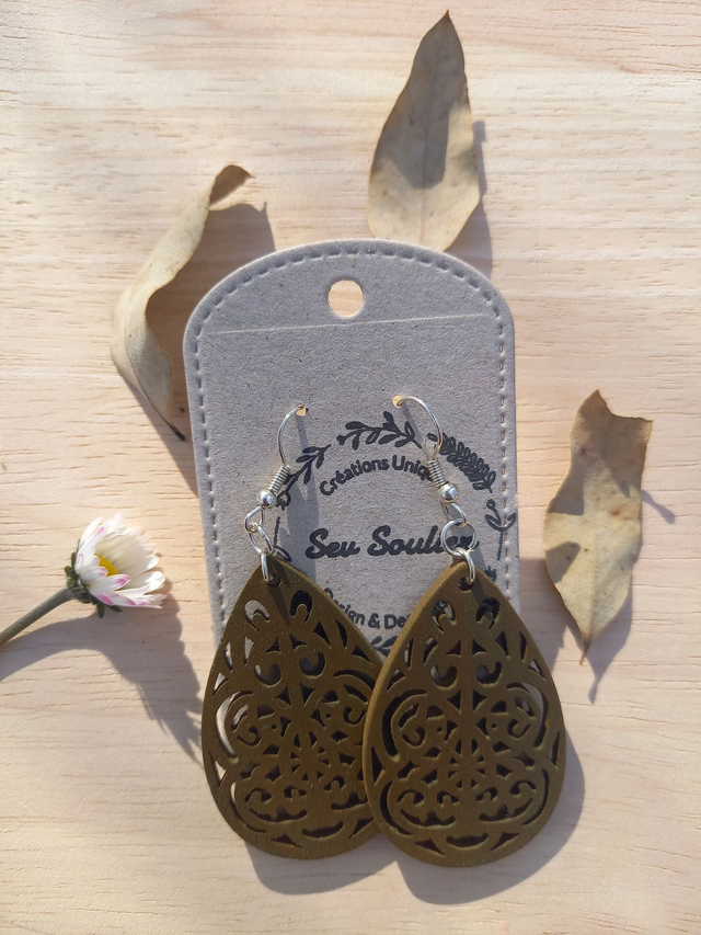 Boucles d&#039;oreilles Bois - arabesques - marron kaki