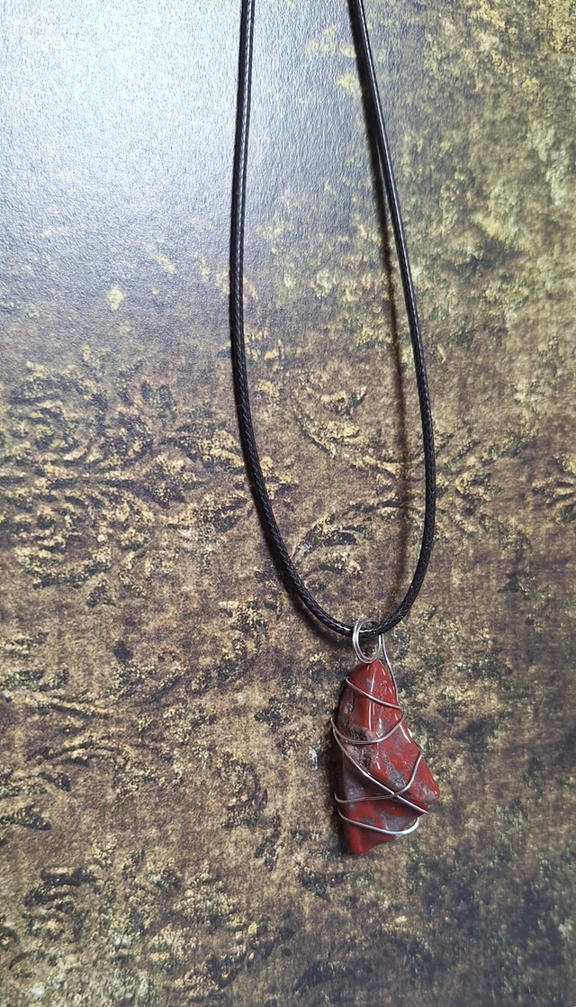 Red jasper and mahogany obsidian set