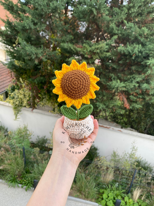 Sunflower Pot -Medium Size