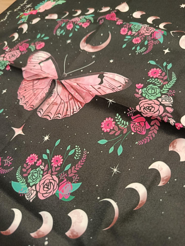 Tapis de Tarot & Oracle Papillon Rose – Tissu 48 x 48 cm