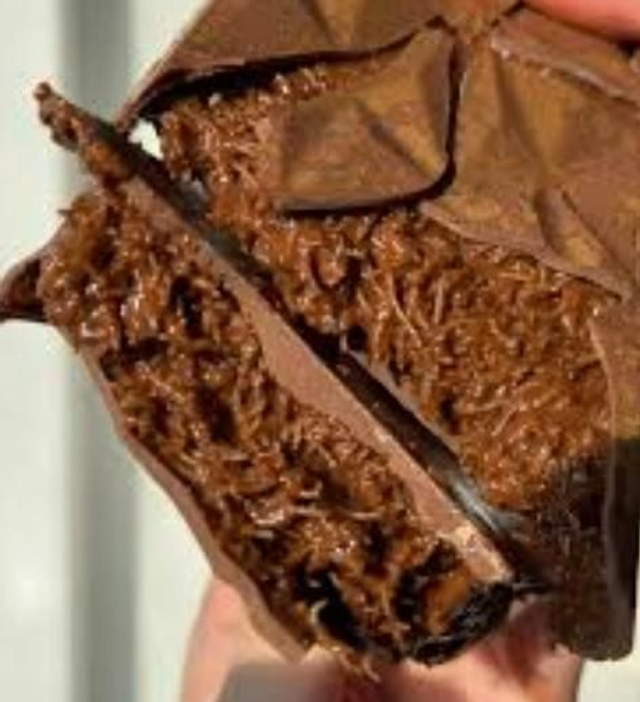 Dubai Chocolate Bar CHOC/HAZELNUT (MEDIUM)