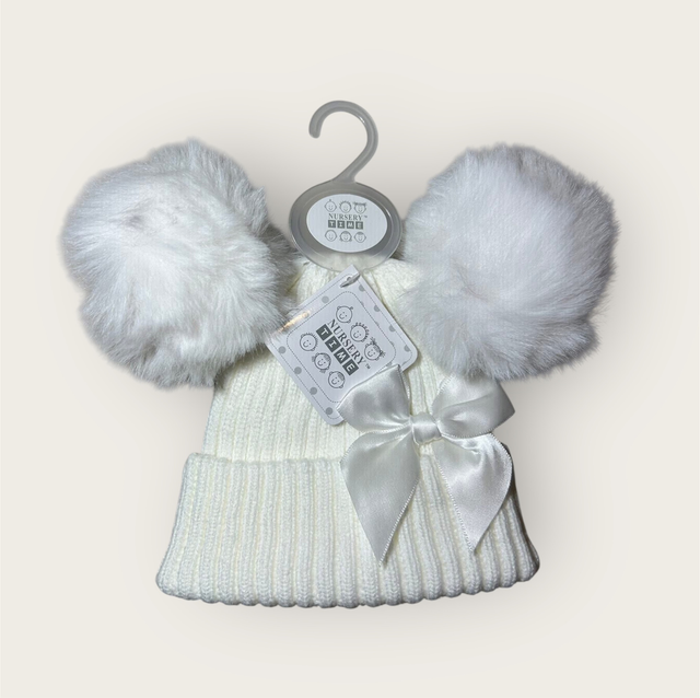 Baby’s White Bow PomPom Hat