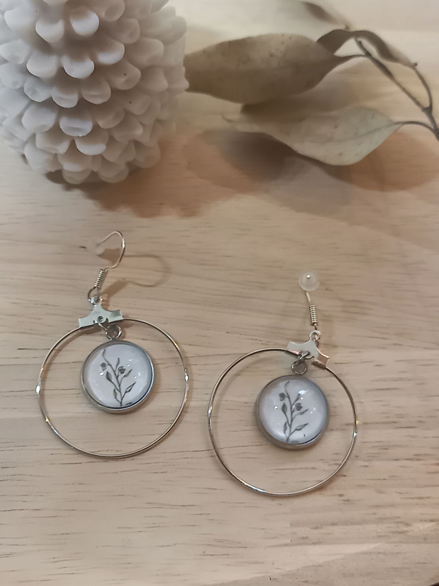 Boucles d&#039;oreilles Cabochon papier nature 2 blanc - créole argentée