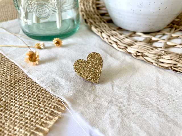 Pin’s Grand Coeur Paillettes colorées 