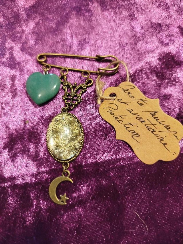 Broche carotte sauvage et aventurine verte