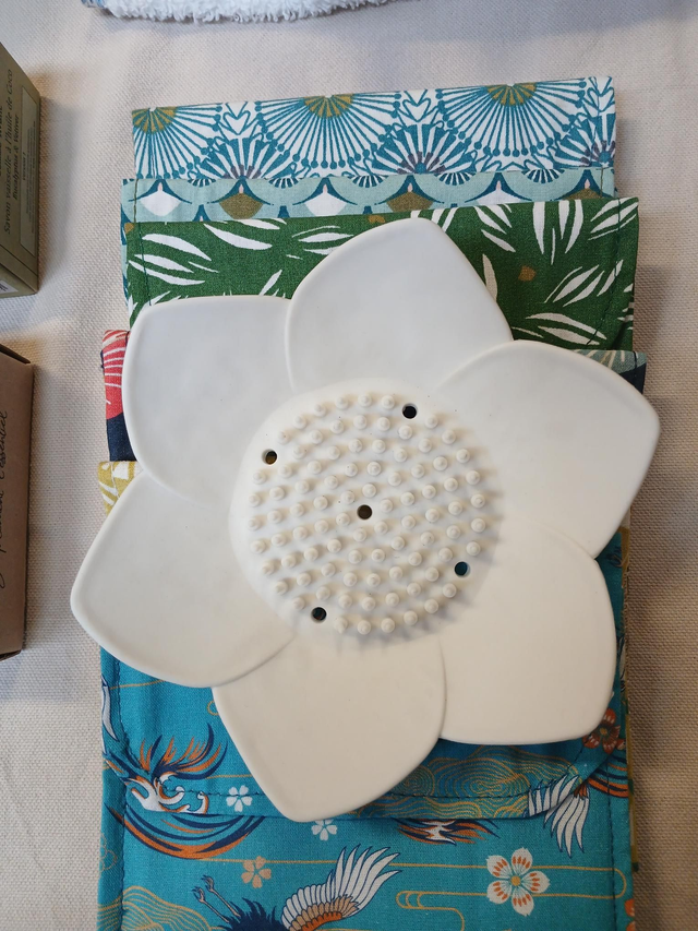 Porte savon nénuphar blanc en silicone