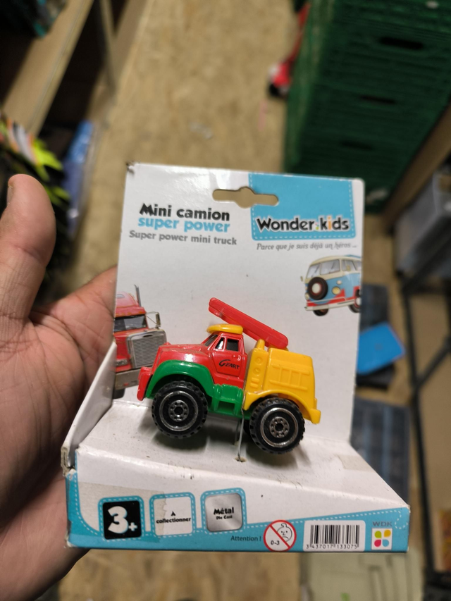 MINI CAMION SUPER POWER MÉTAL 