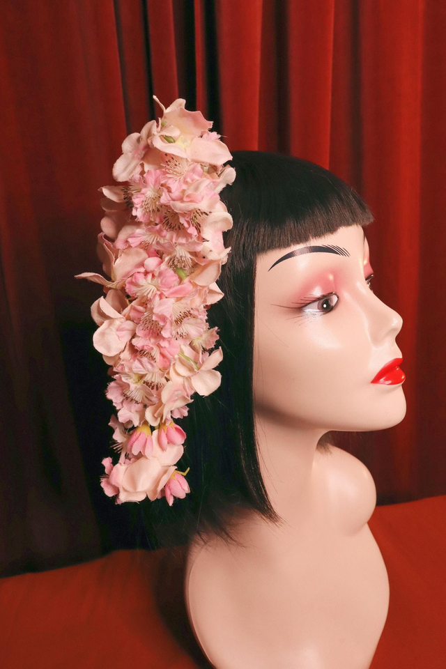 Hair flowers • Sakura waterfall