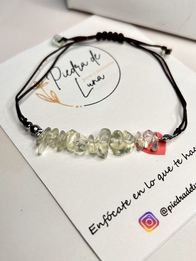 Pulsera de Cristales en Hilo Marrón