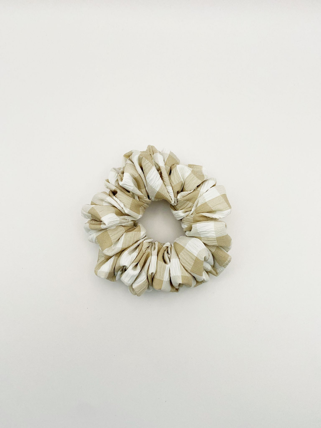 Mini beige gingham scrunchie 